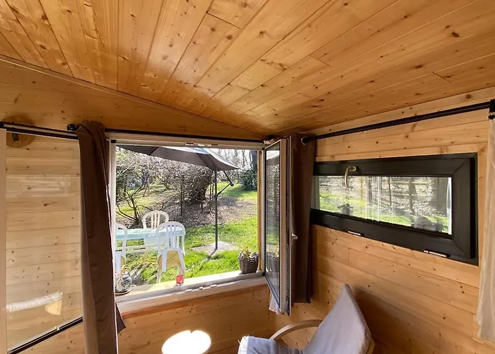 Cabane Saint-Vincent-de-Paul (Landes)